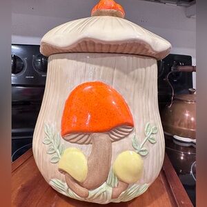 Arnels Mushroom Cookie Jar